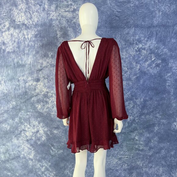 NWT Lush Long Sleeve Deep V-Neck Mini Dress Sz S - Picture 2 of 3